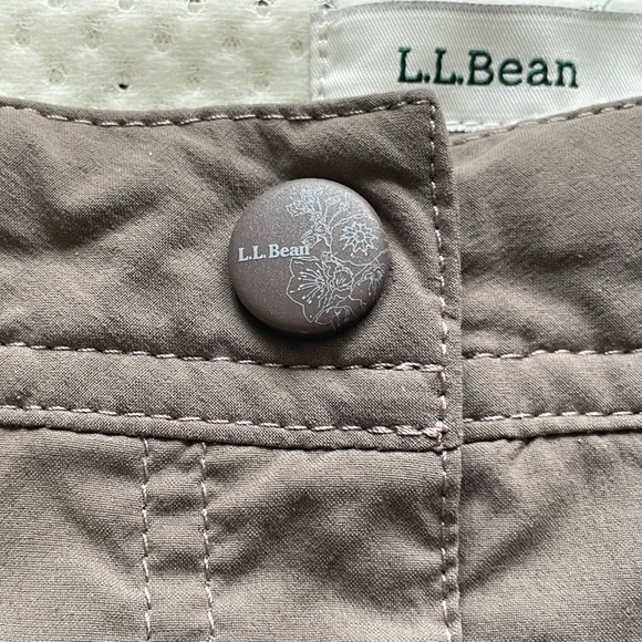 L.L. Bean Cargo Hiking Lightweight Shorts Women’s Size 12 Tan/Brown - Picture 2 of 11